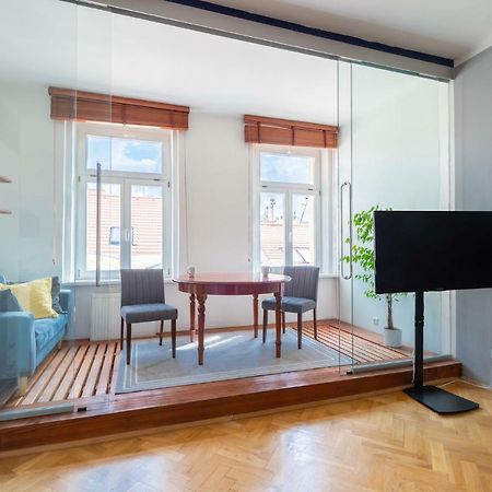 Modern Apartment Few Steps From Centre Prag Exteriör bild